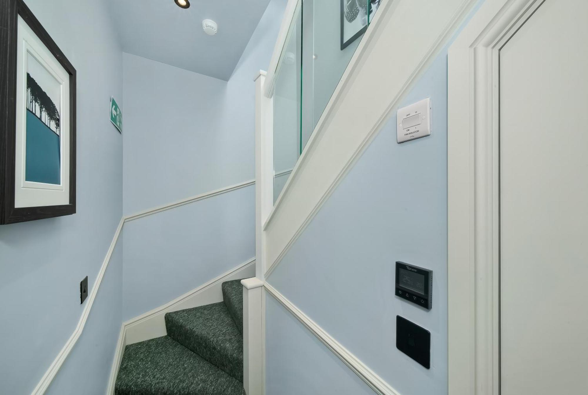 Nine Elms Modern Studio Apartments 伦敦 外观 照片